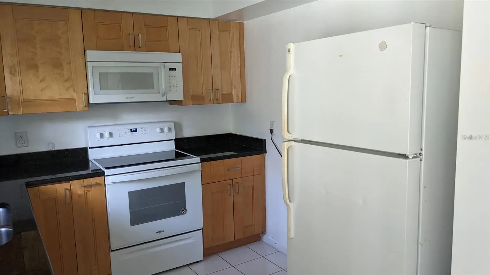 2104 PALM TER