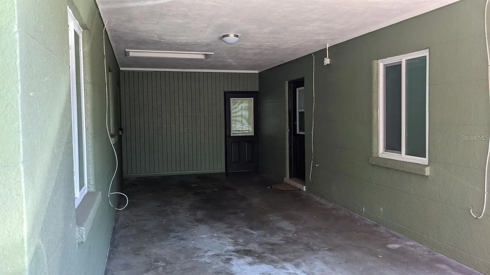 2104 PALM TER