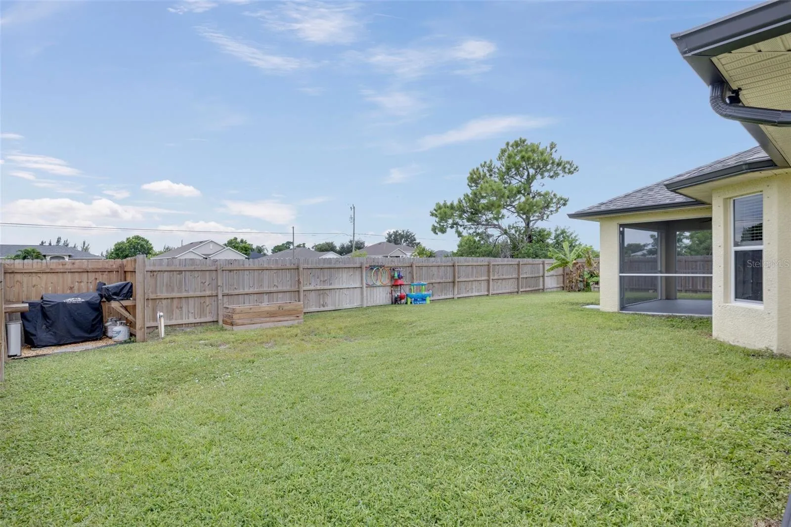 1732 NW 15TH TER
