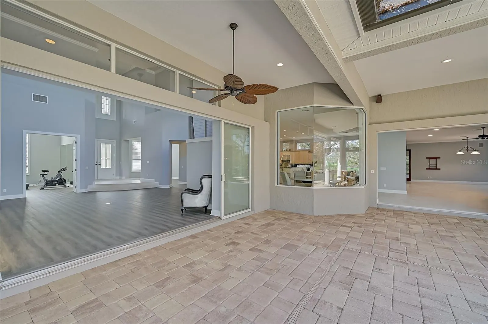 854 MACEWEN DR