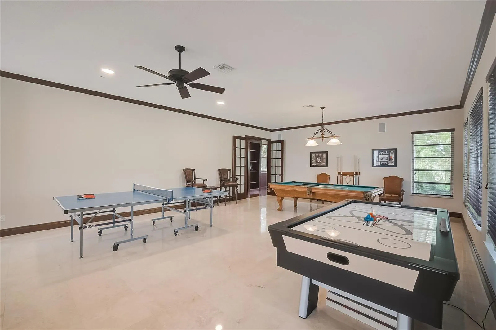 854 MACEWEN DR