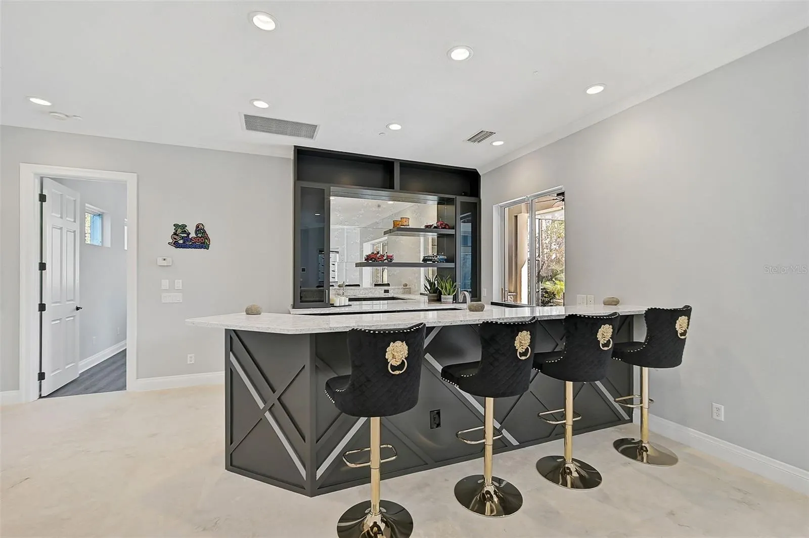 854 MACEWEN DR