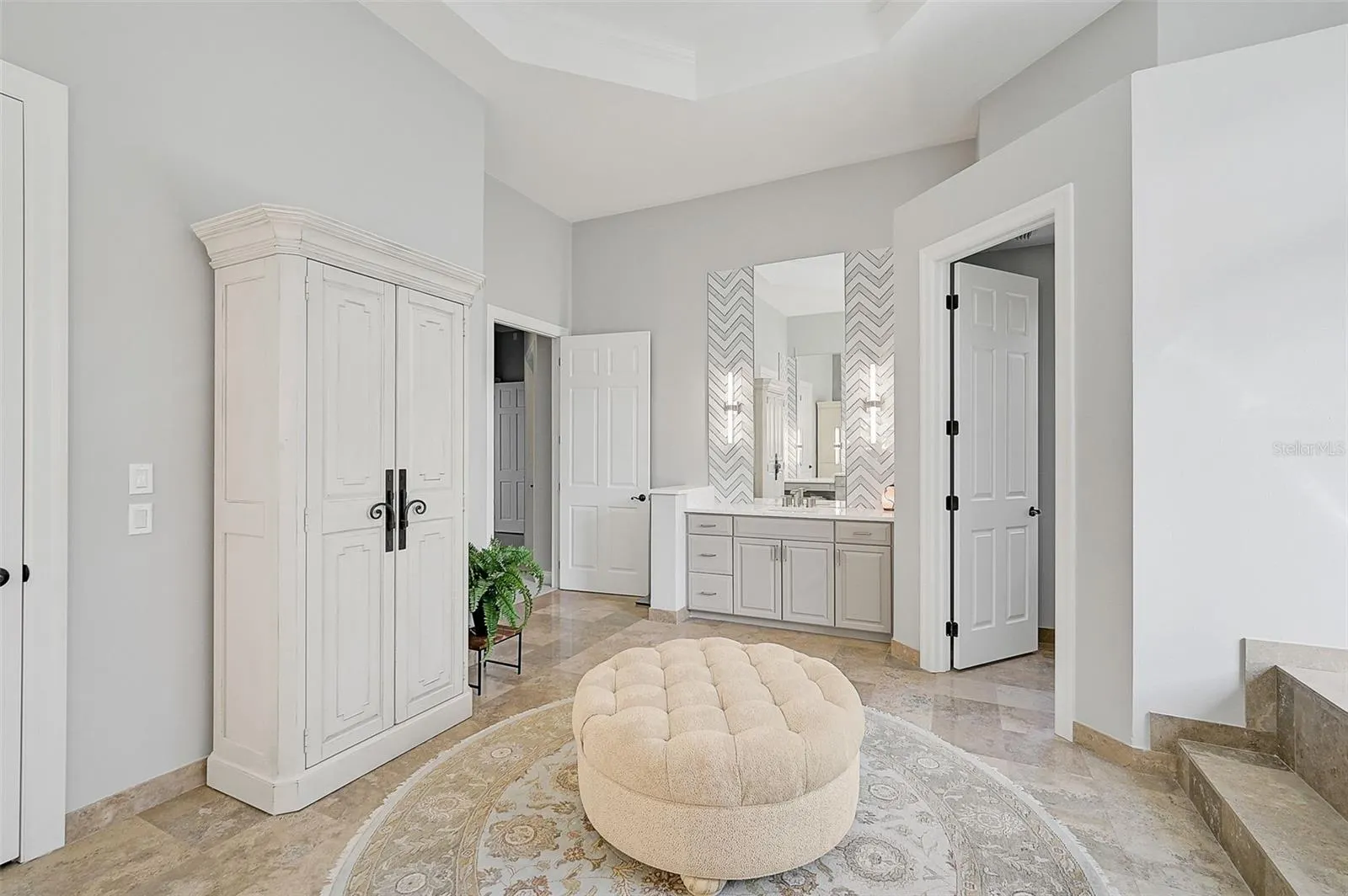 854 MACEWEN DR