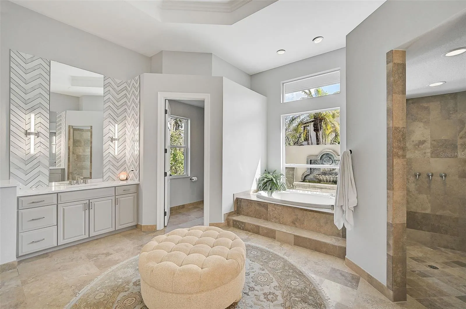 854 MACEWEN DR