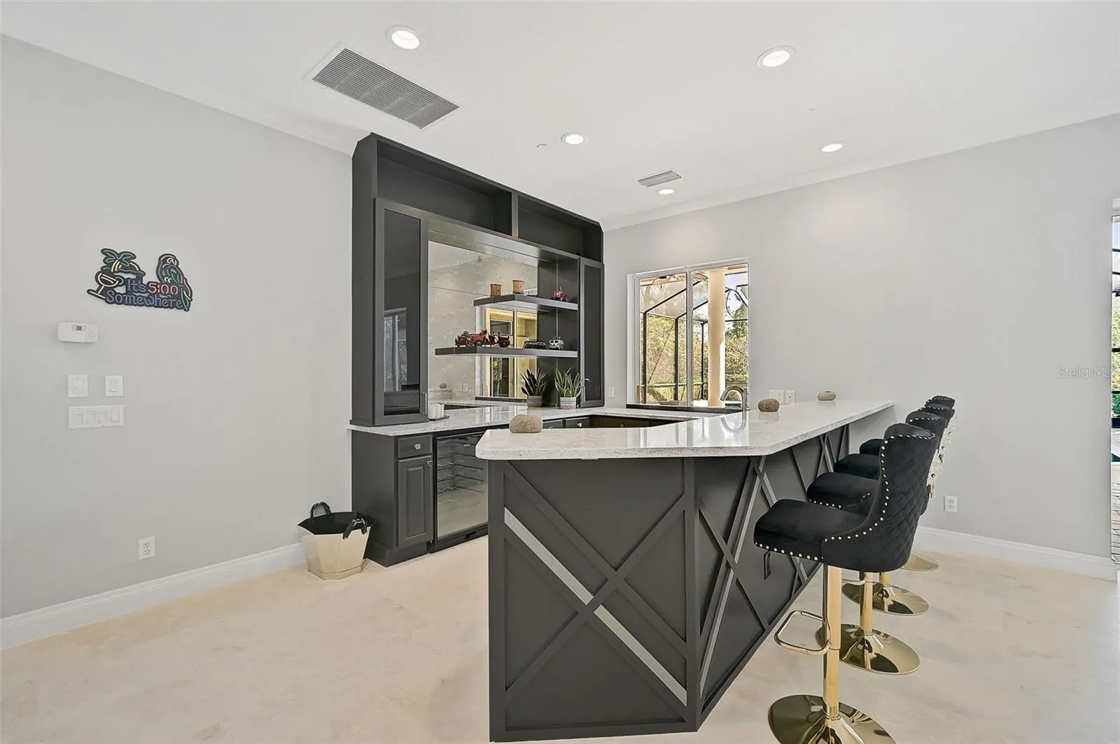 854 MACEWEN DR