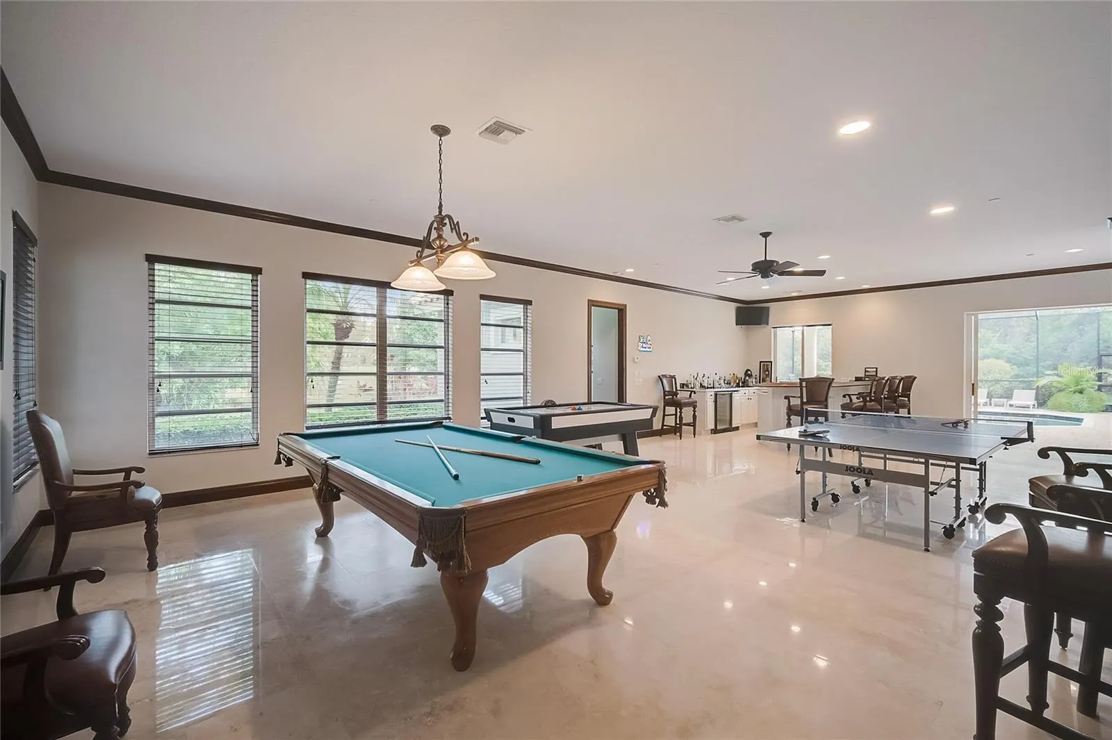 854 MACEWEN DR