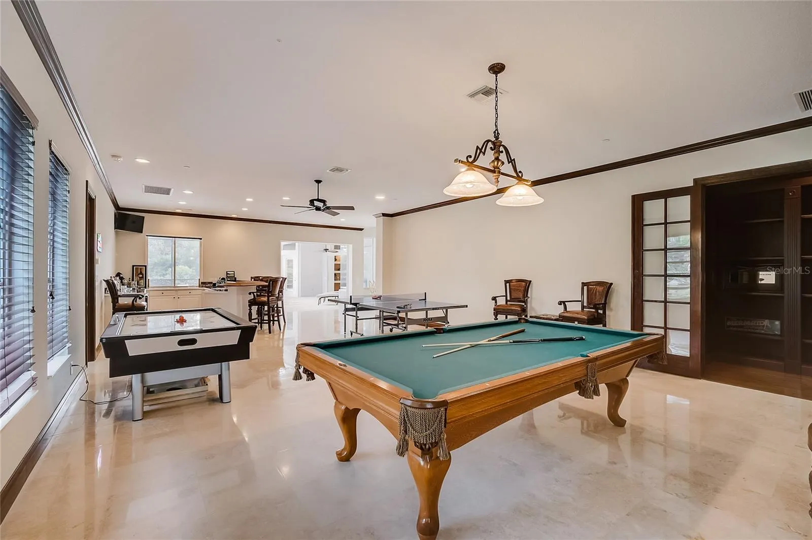 854 MACEWEN DR