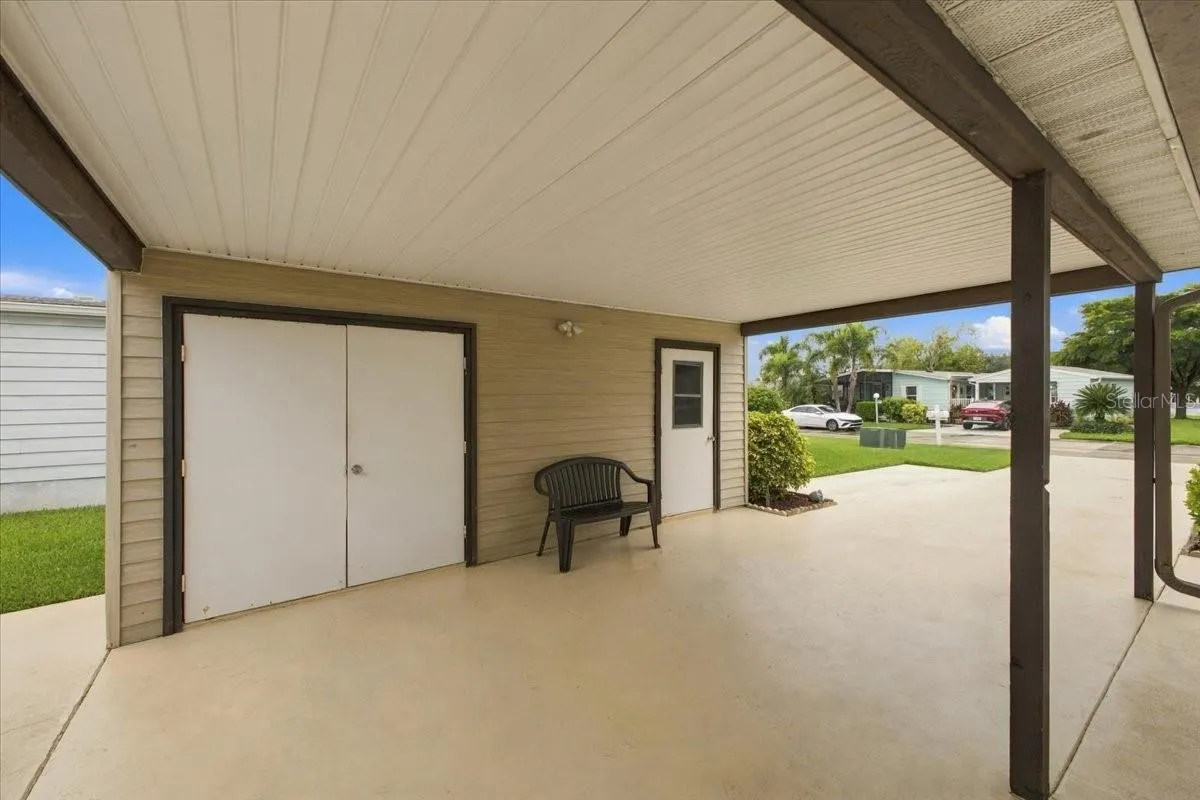 4 MEADOWLARK CIR
