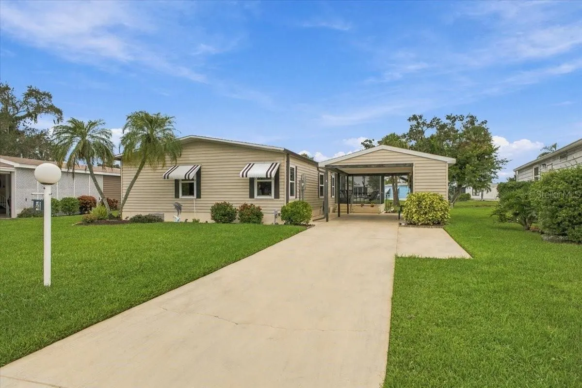 4 MEADOWLARK CIR