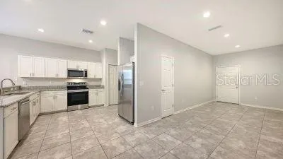 1097 GRANTHAM DR