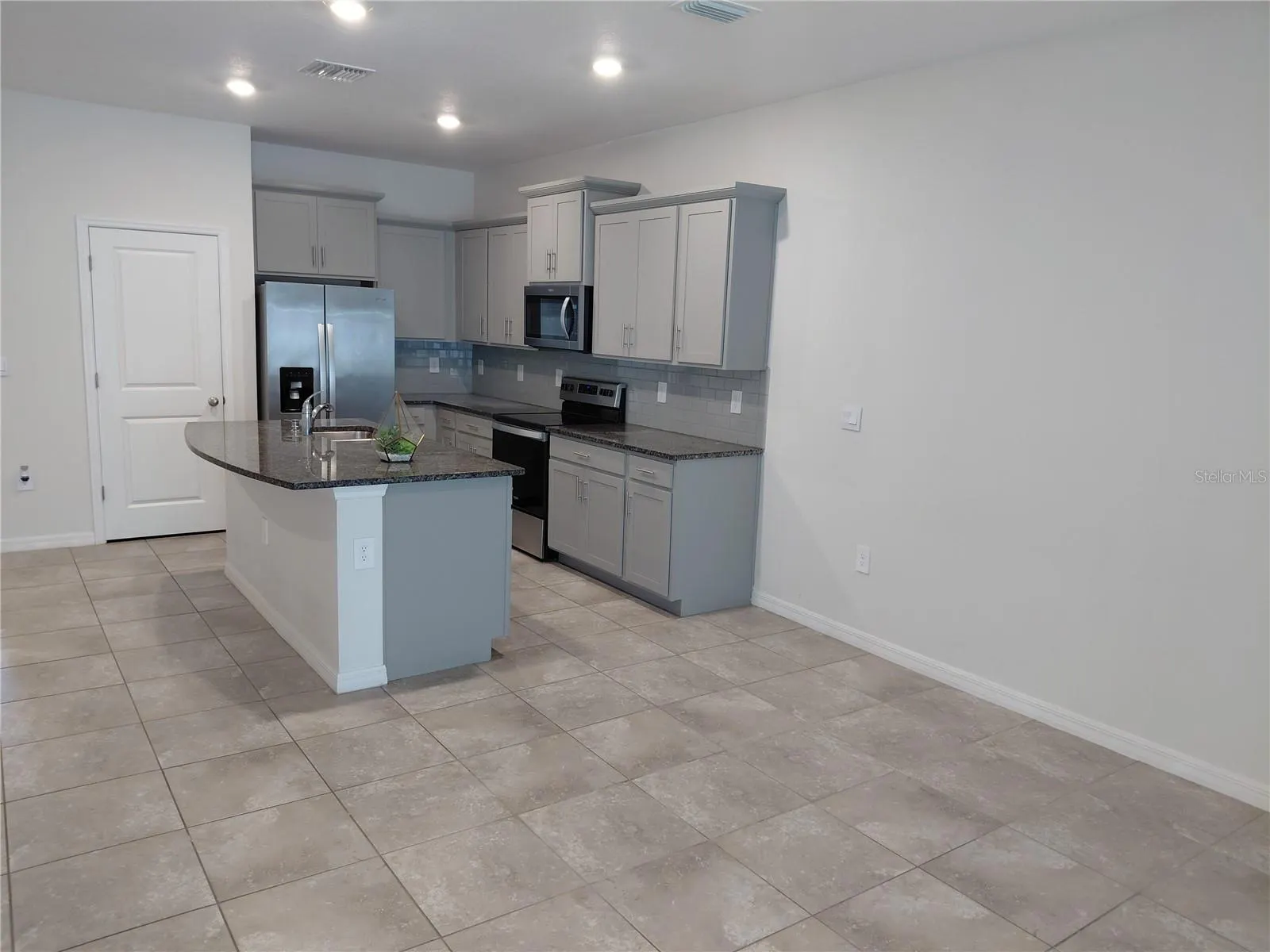 4296 EXPEDITION WAY #104 #104