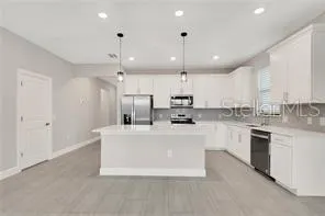 16246 HIDDEN OAK LOOP