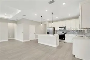 16246 HIDDEN OAK LOOP