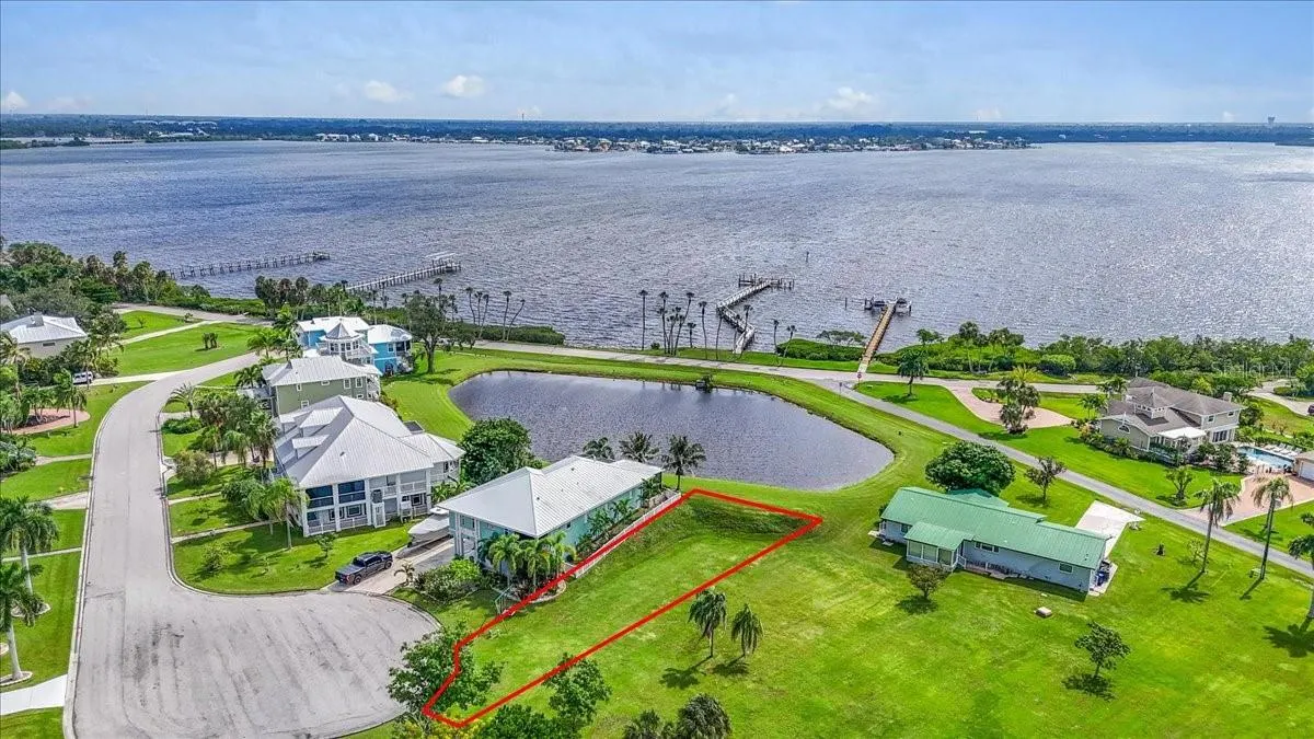 71 ISLAND CT