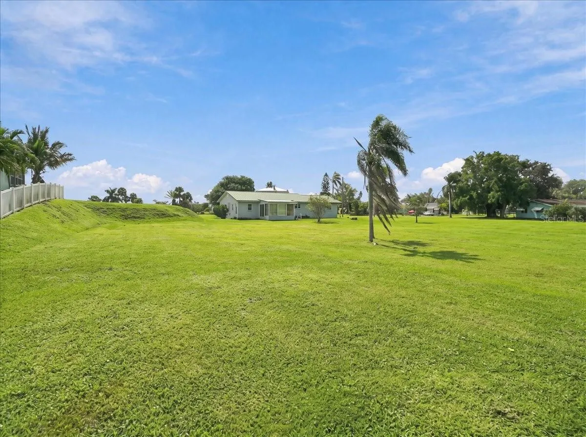 71 ISLAND CT