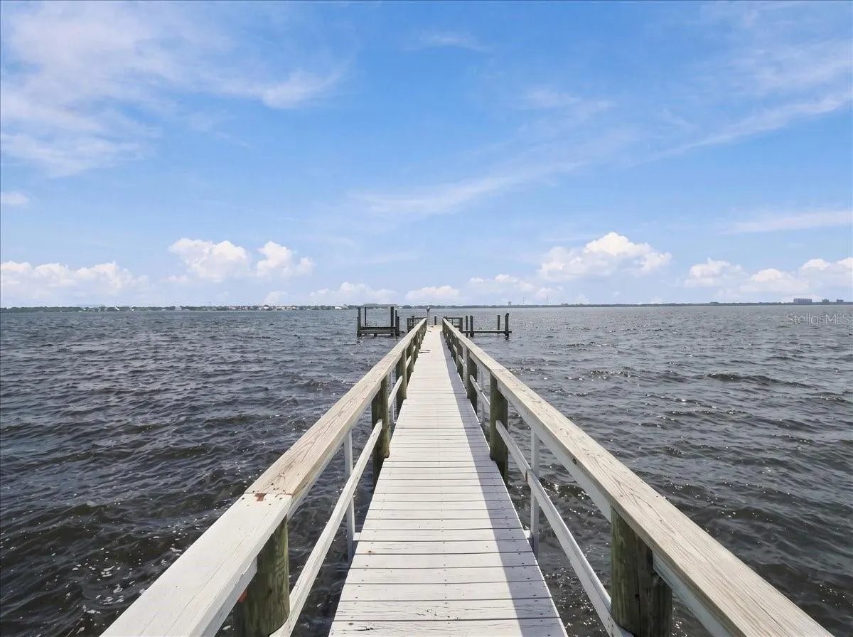 71 ISLAND CT