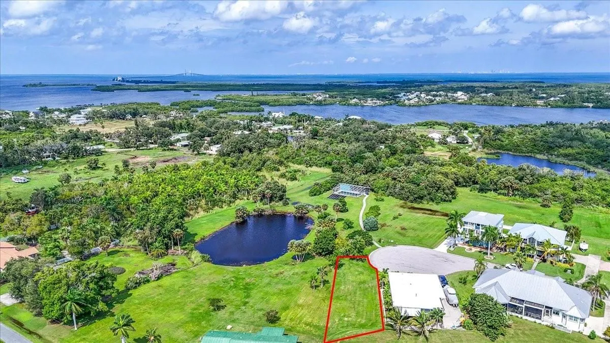 71 ISLAND CT