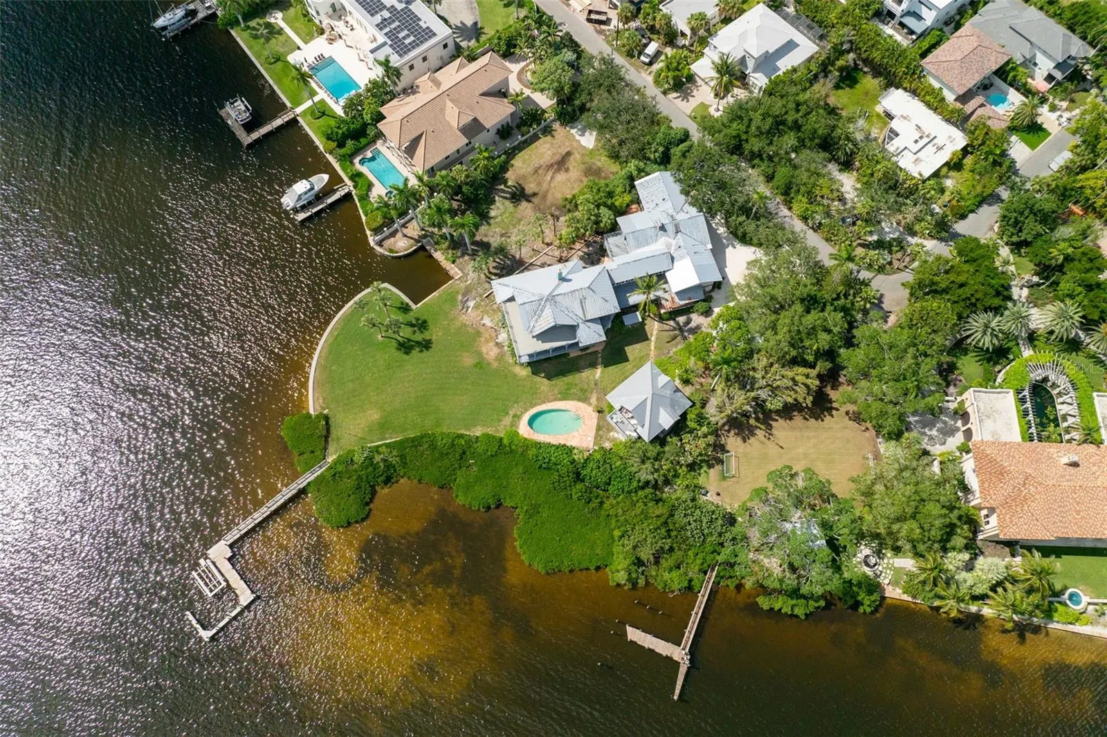 4196 ROBERTS POINT CIR