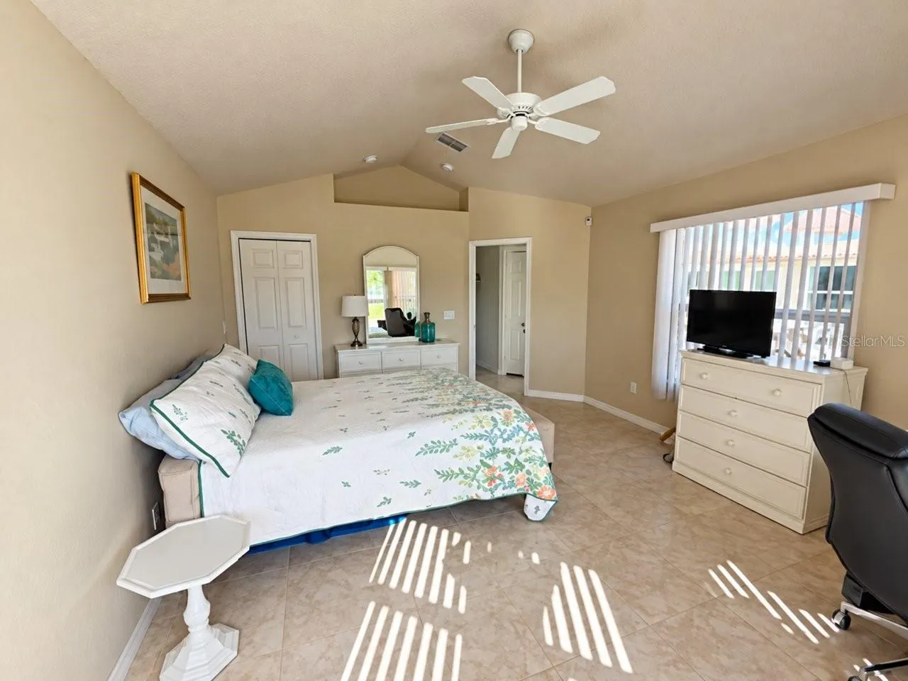 393 VISTA WOOD DR