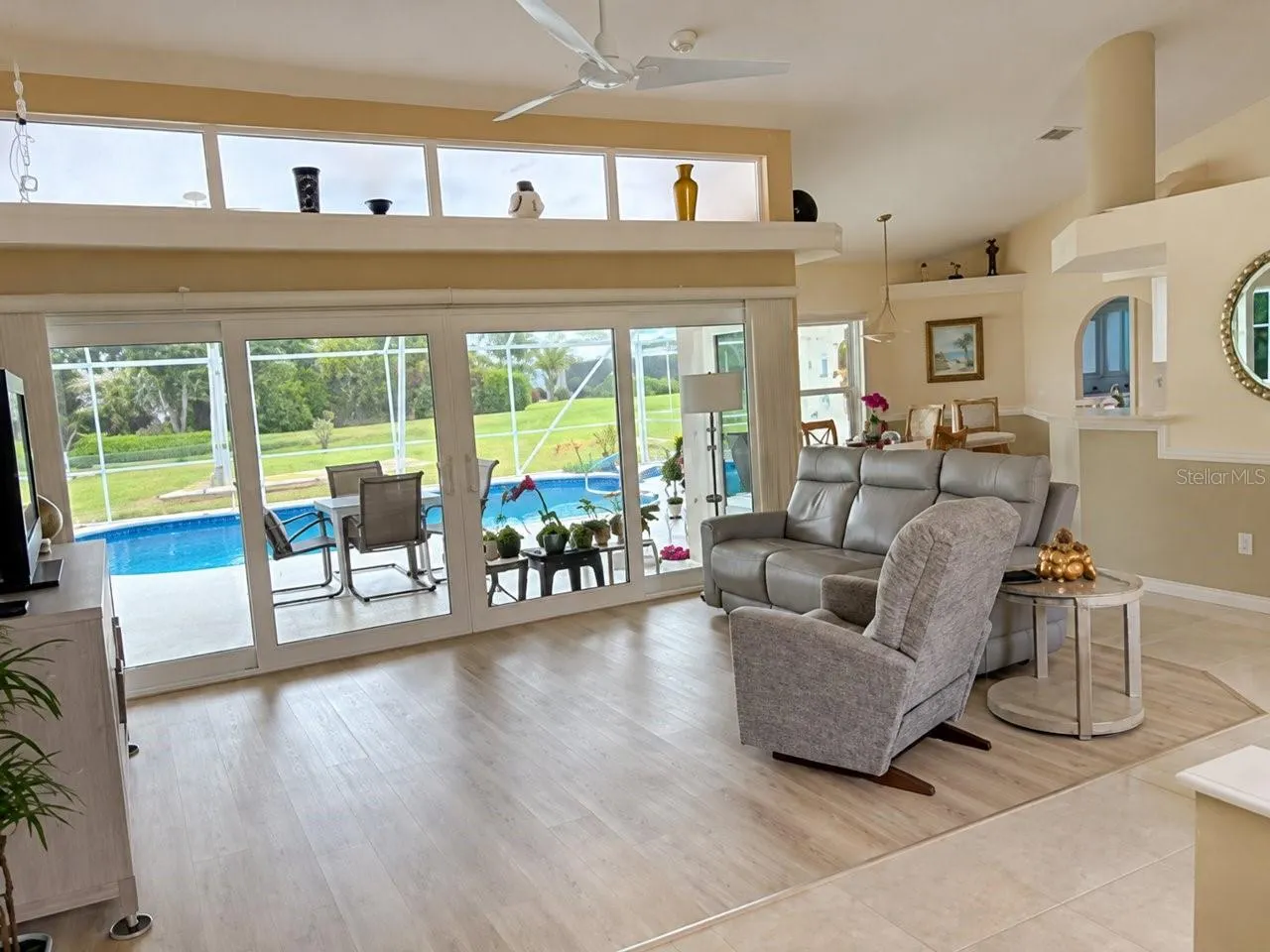 393 VISTA WOOD DR