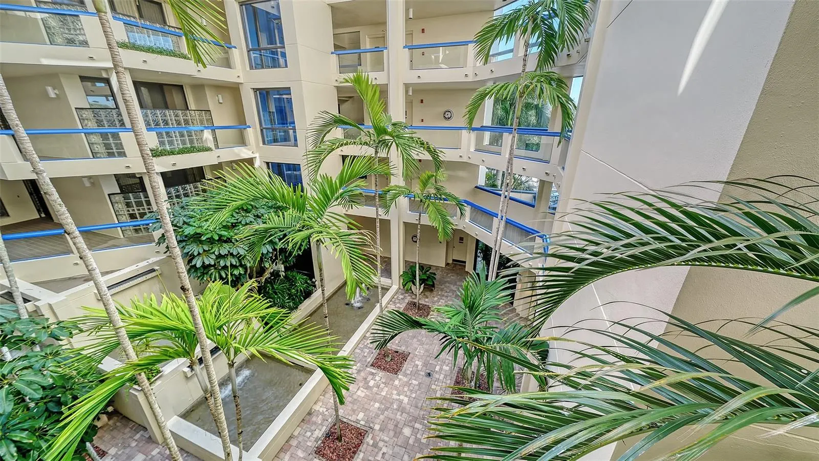 2110 HARBOURSIDE DR #523 #523