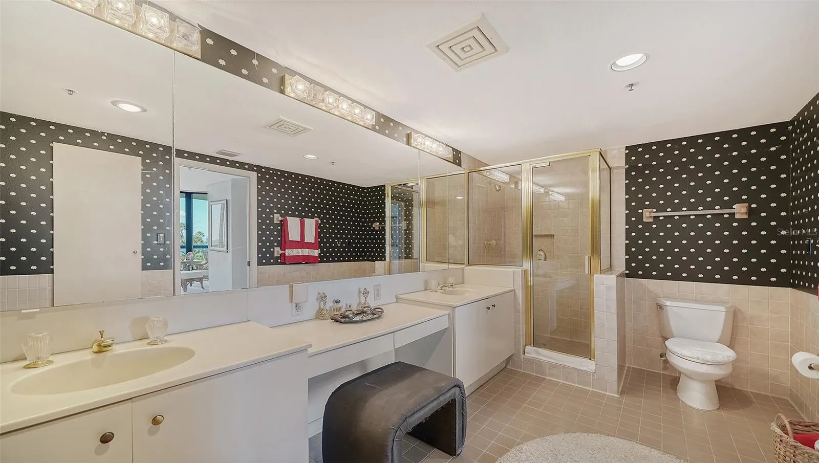 2110 HARBOURSIDE DR #523 #523
