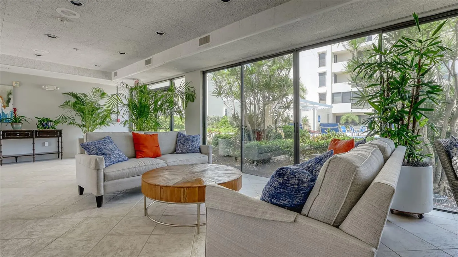 2110 HARBOURSIDE DR #523 #523
