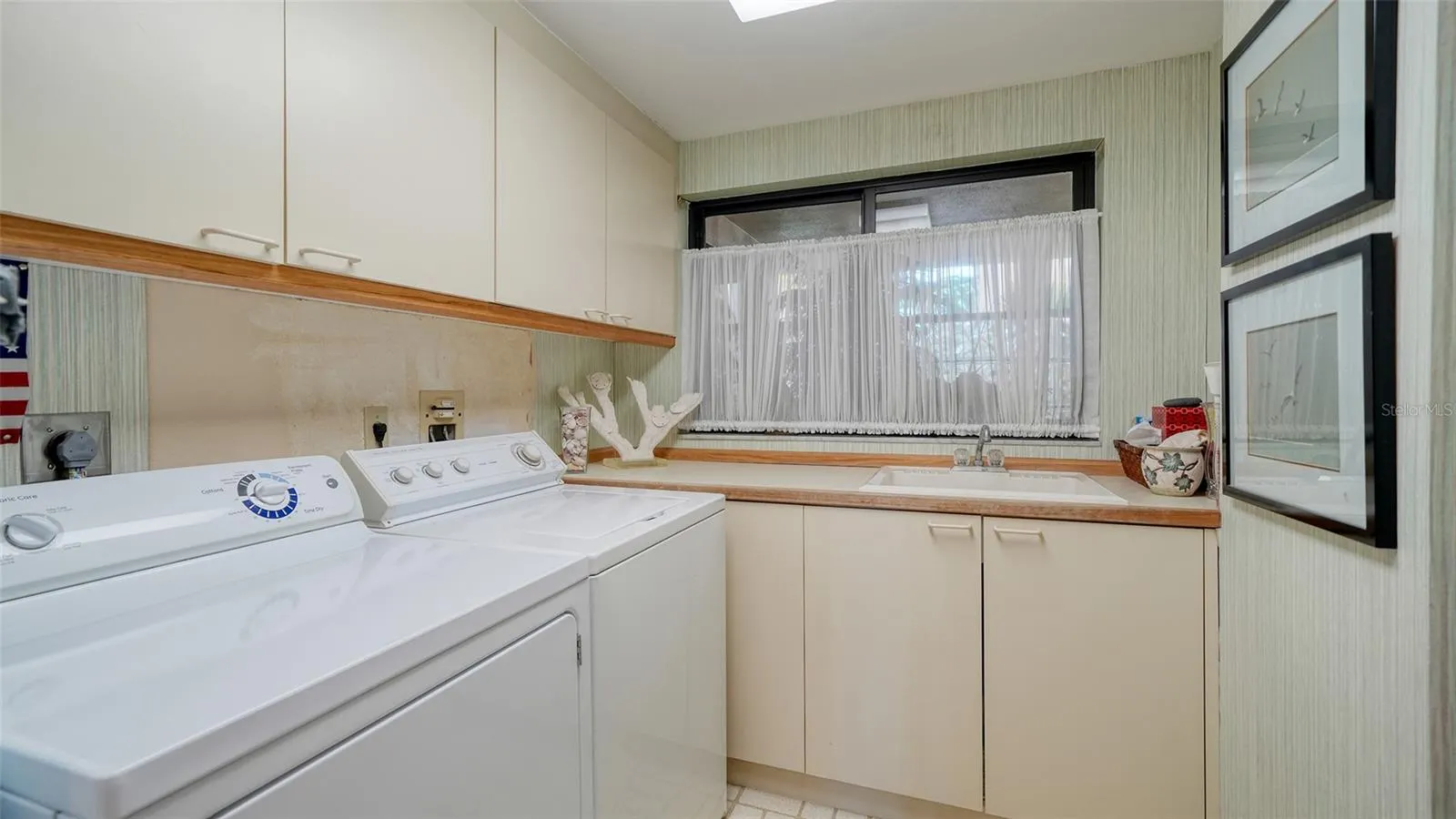 2110 HARBOURSIDE DR #523 #523