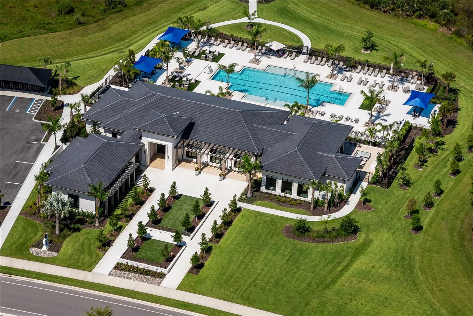 184 CORSERRA DR