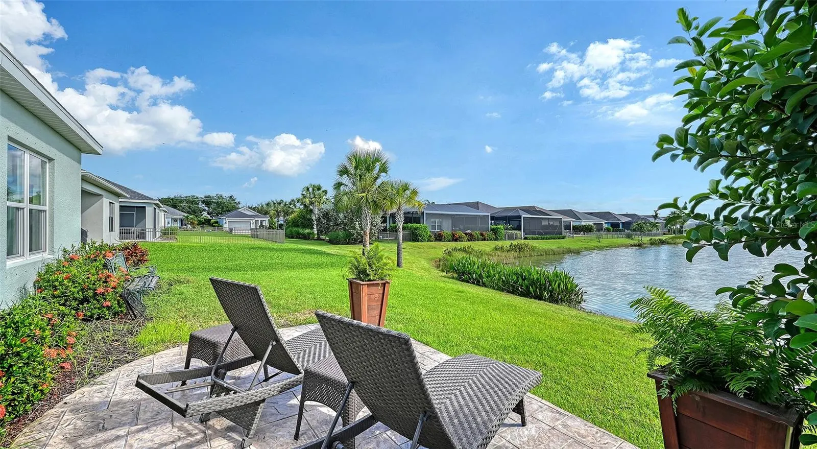 4716 FOXTAIL DR