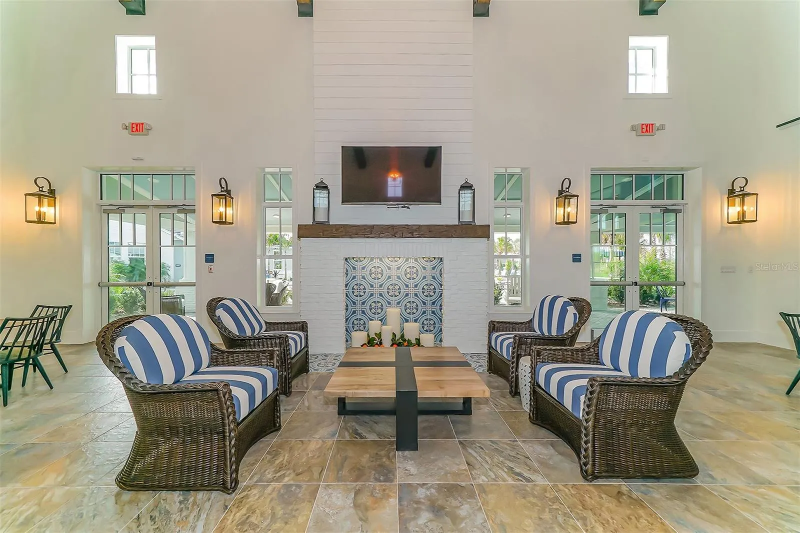 4716 FOXTAIL DR