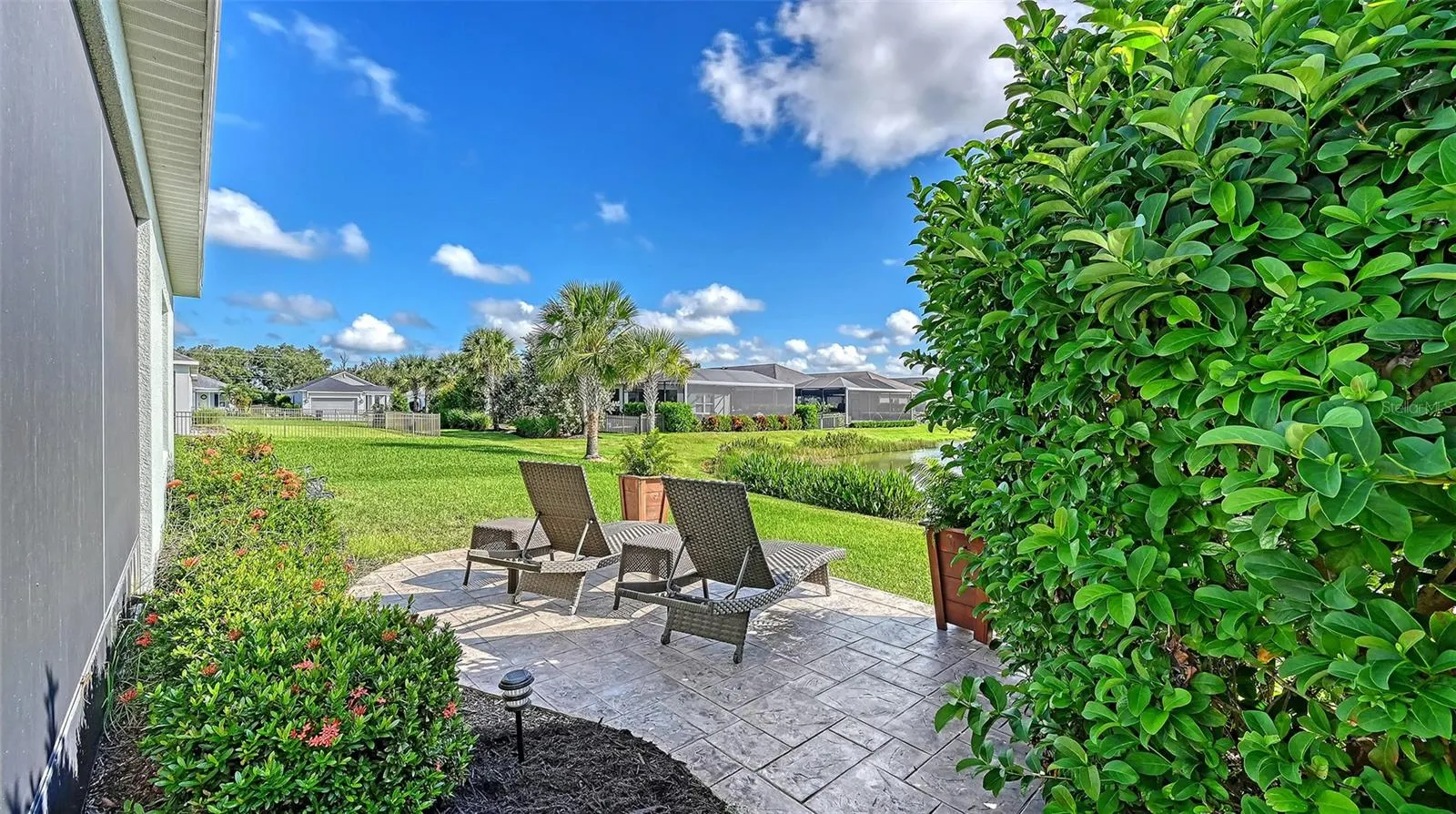 4716 FOXTAIL DR