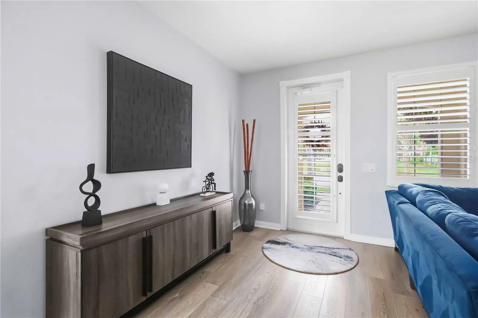 1511 NAPOLI DR E
