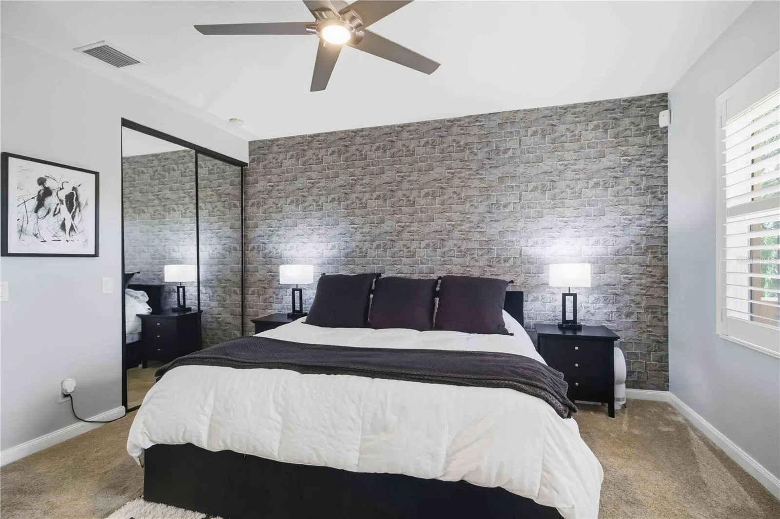 1511 NAPOLI DR E