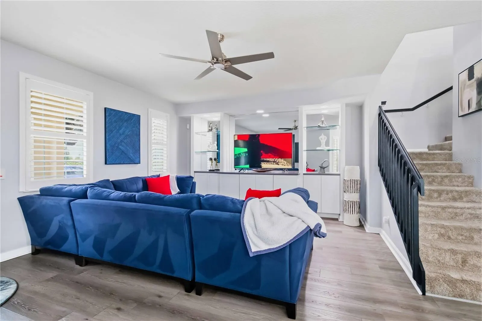 1511 NAPOLI DR E