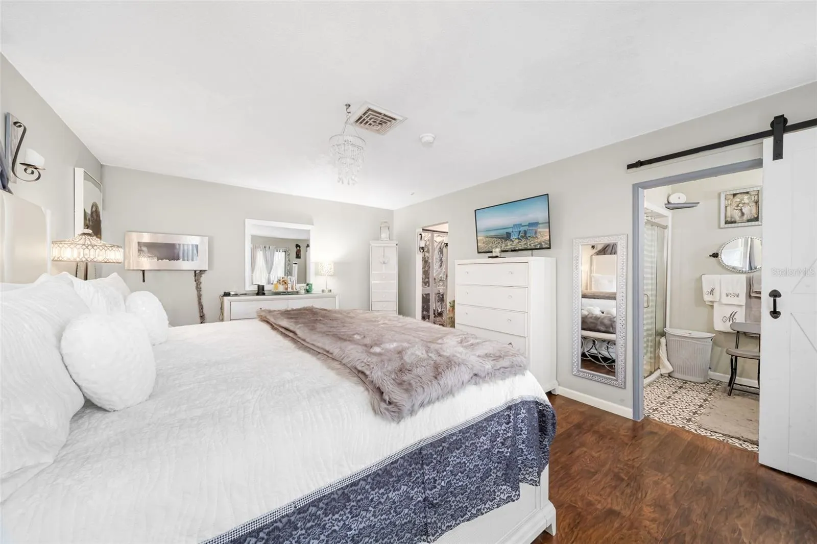 7236 LAS CASAS DR