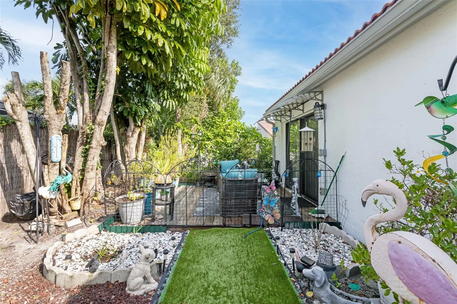 7236 LAS CASAS DR