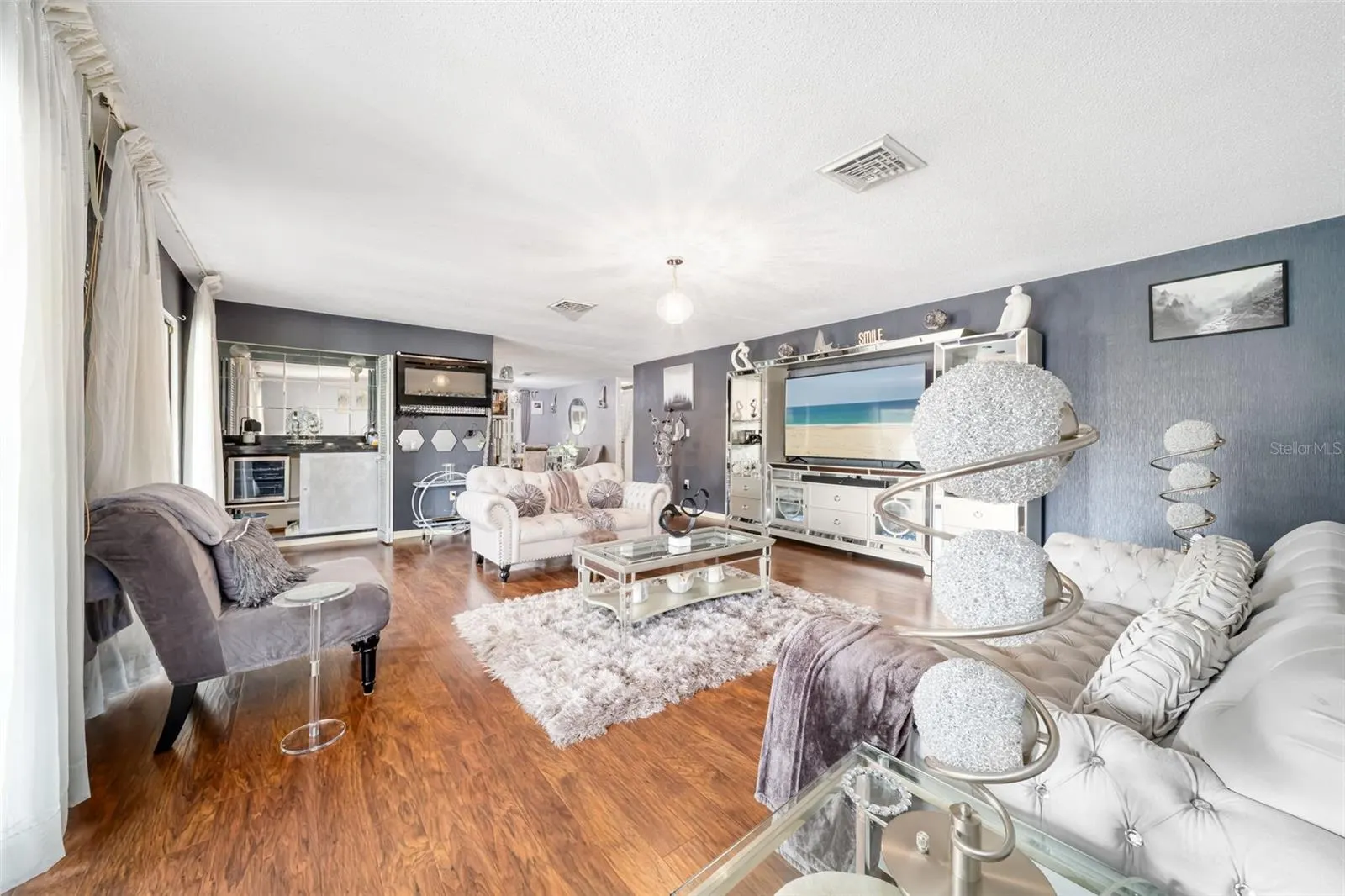 7236 LAS CASAS DR