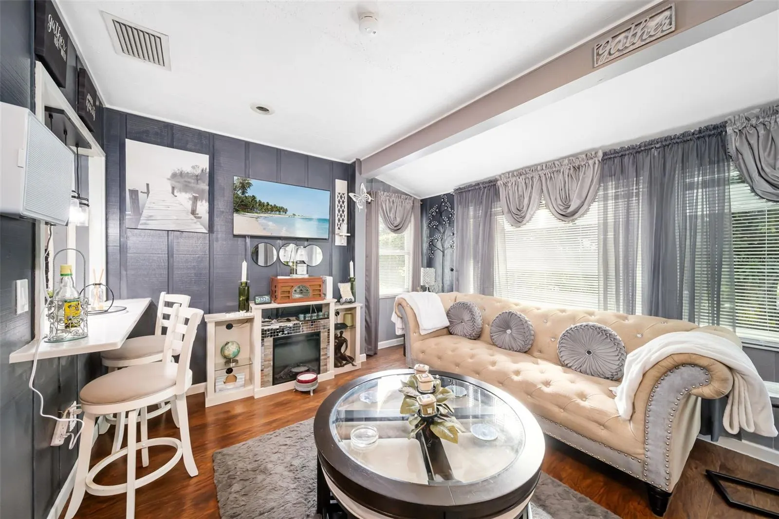 7236 LAS CASAS DR