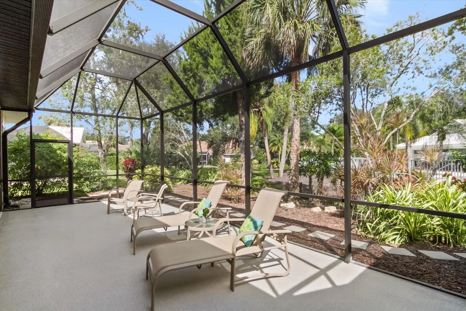 2110 TOCOBAGA LN