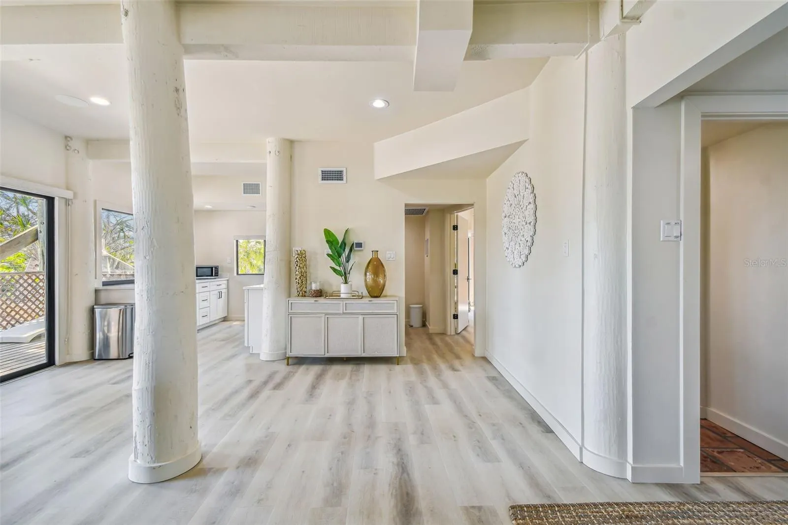 7147 LA LENAIRE DR