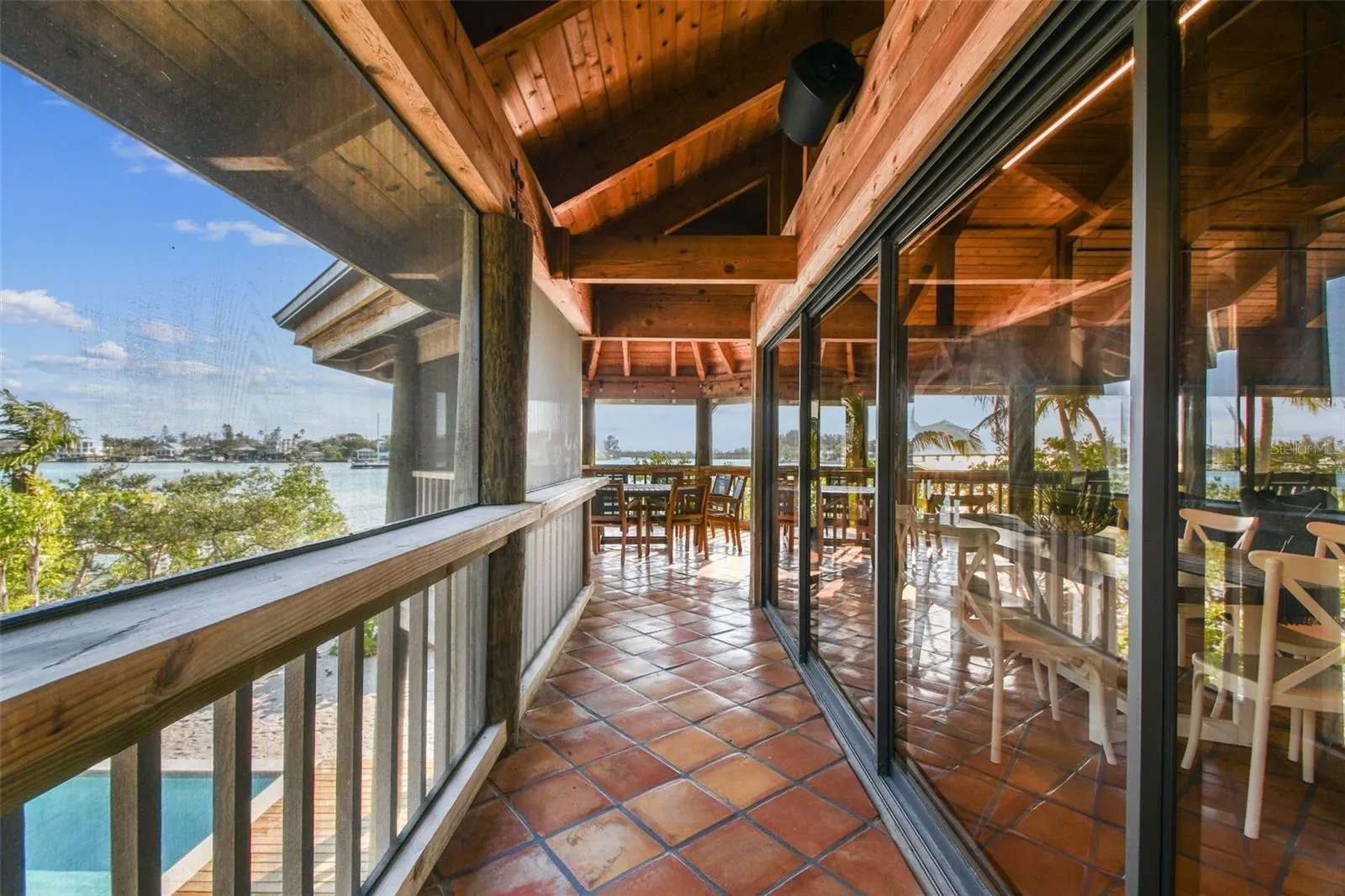 7147 LA LENAIRE DR