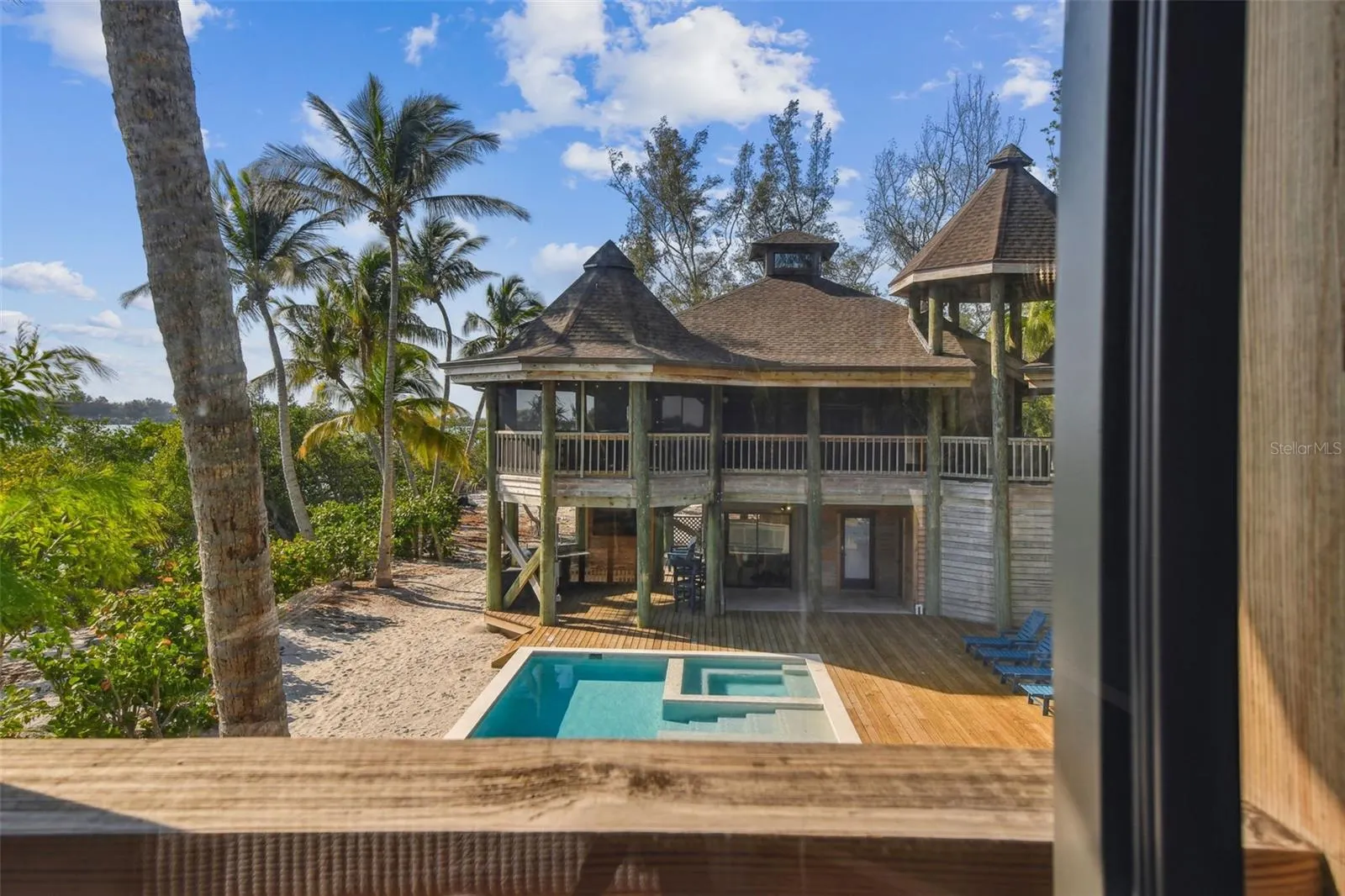 7147 LA LENAIRE DR