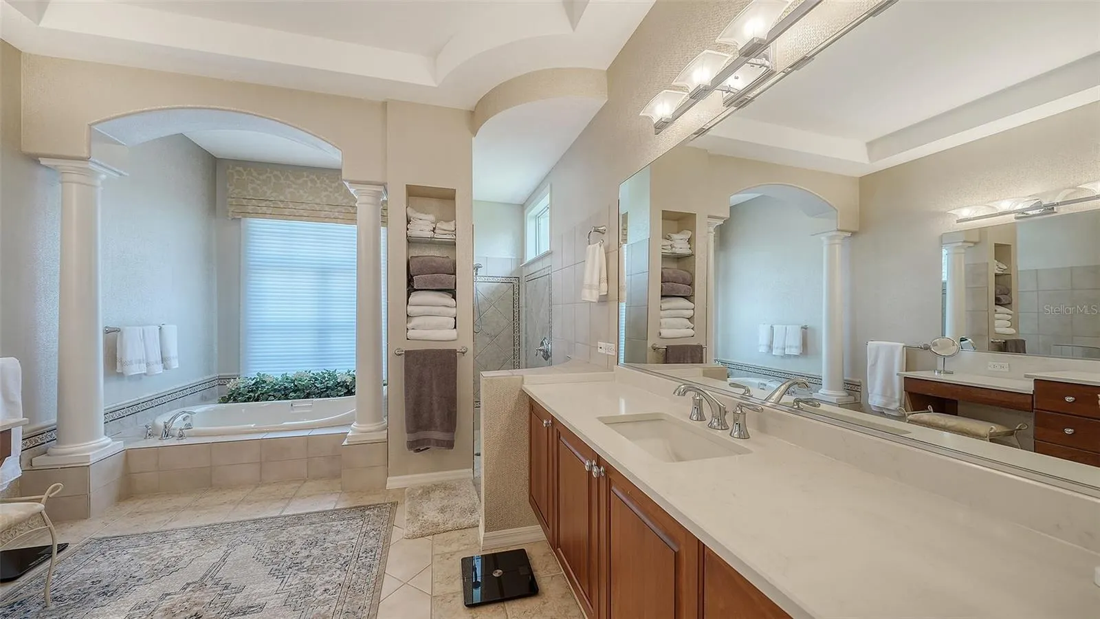 642 TRENTON WAY