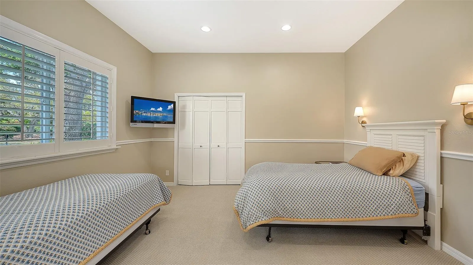 642 TRENTON WAY