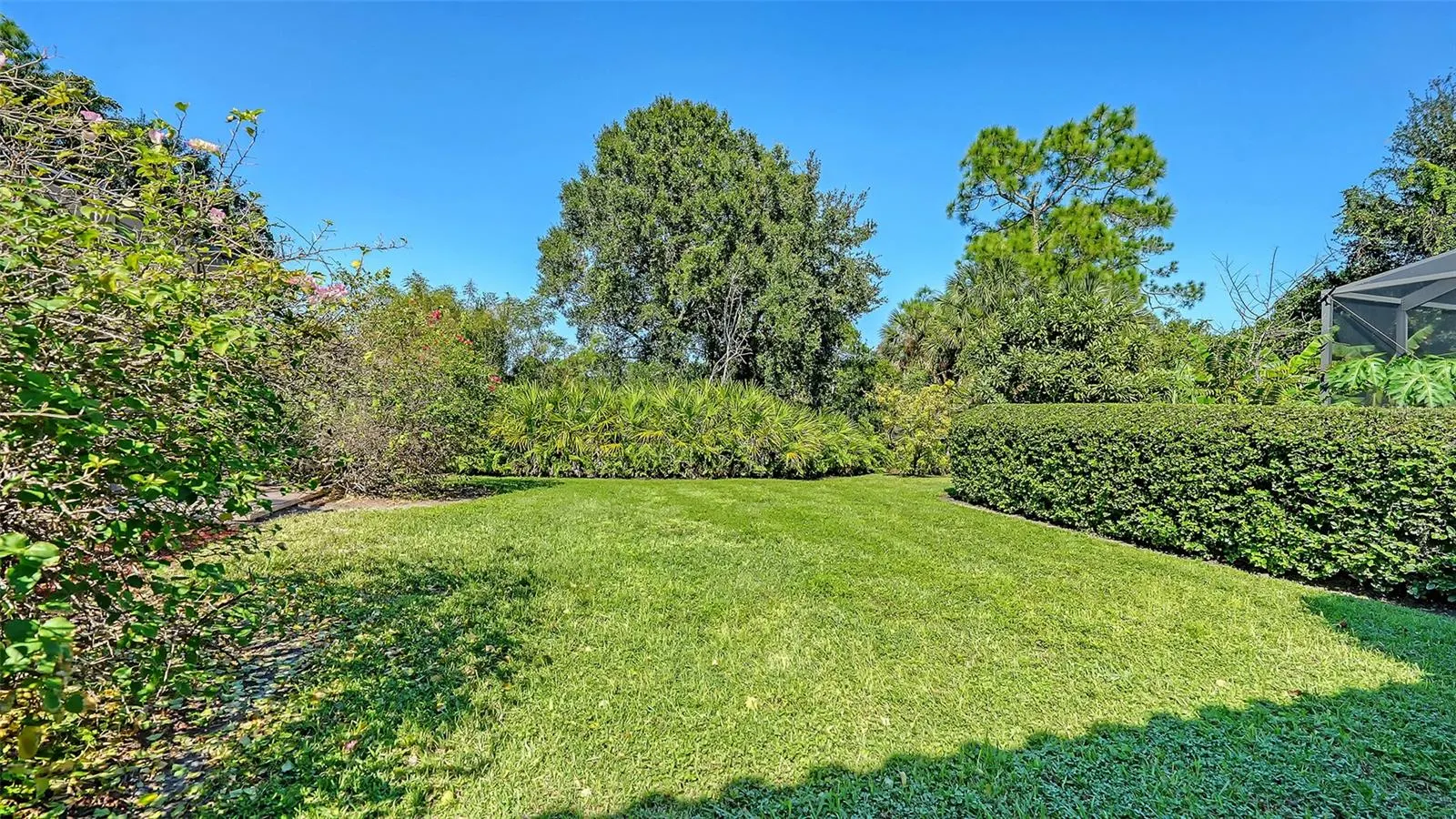 819 GOLDEN POND CT
