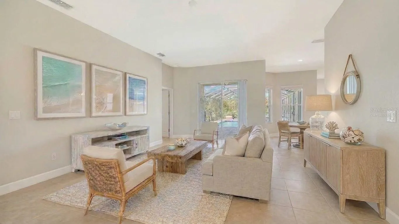 819 GOLDEN POND CT
