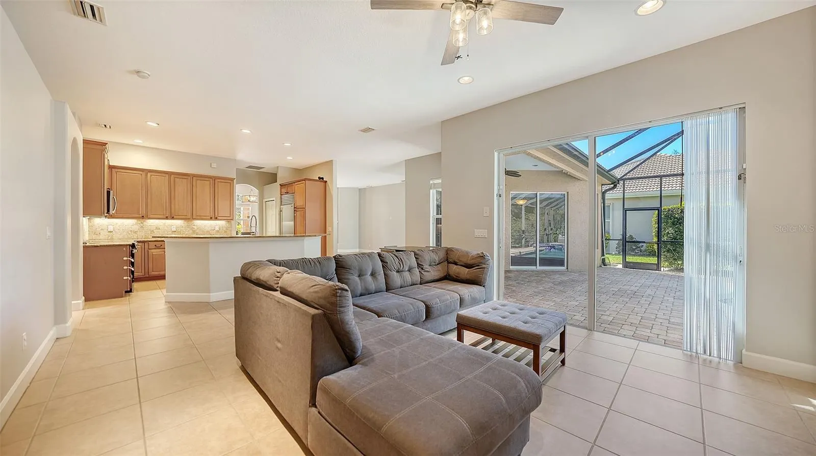819 GOLDEN POND CT