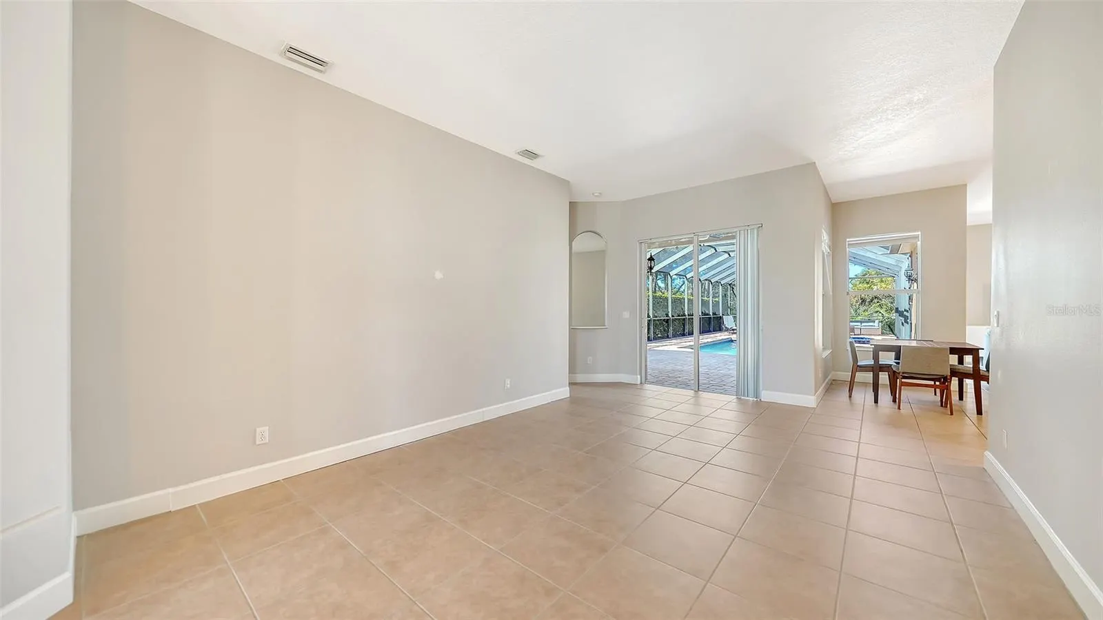 819 GOLDEN POND CT