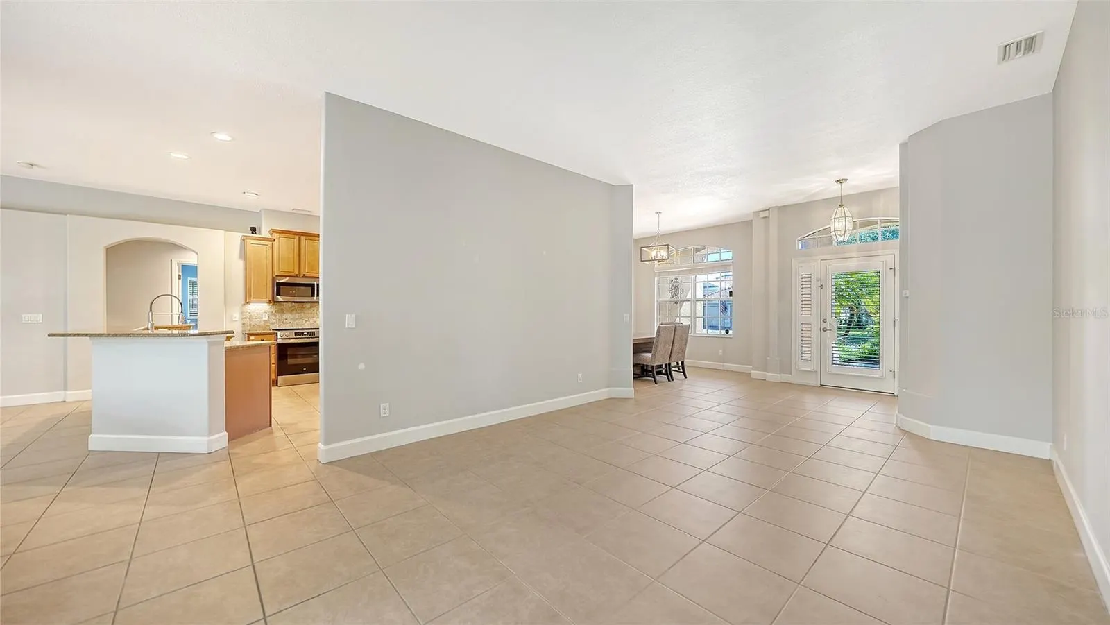 819 GOLDEN POND CT